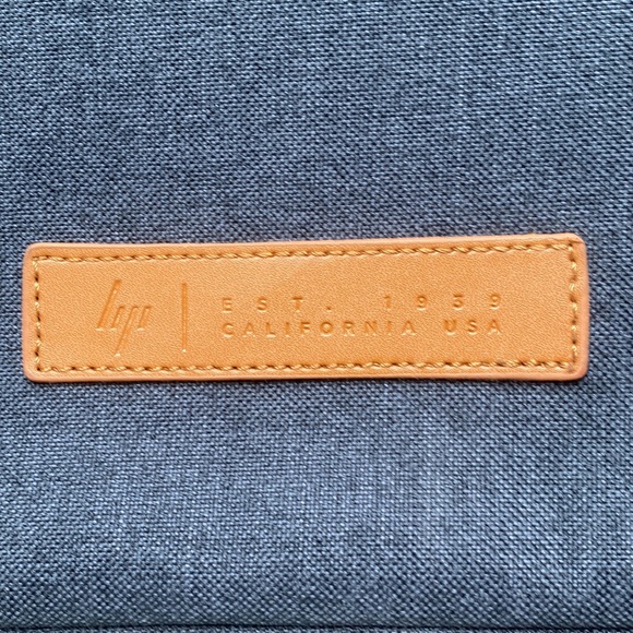 RFID Laptop Case - Picture 2 of 6